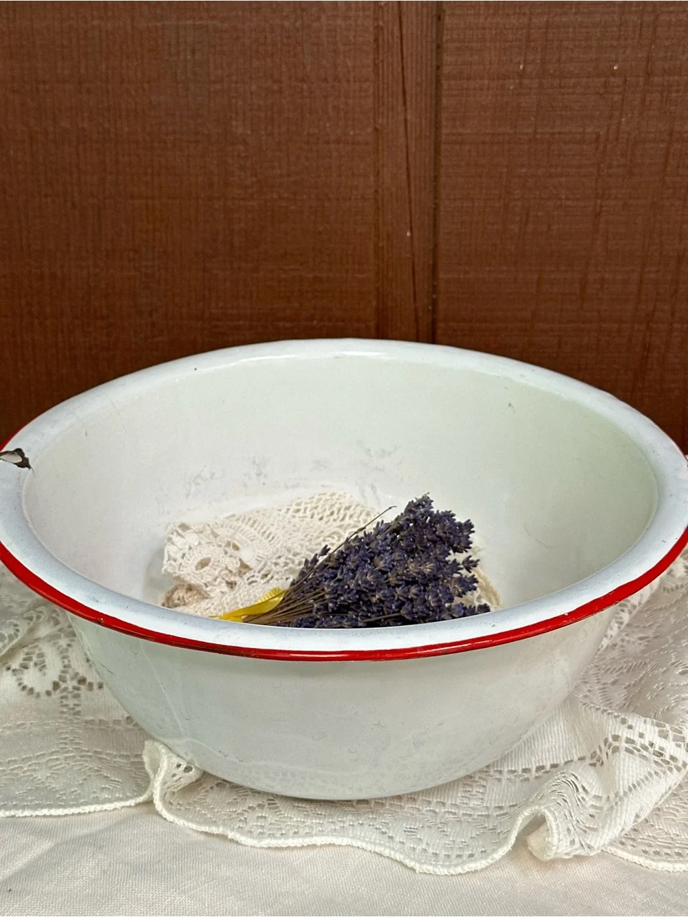 Vintage Enamelware Wash Basin Bowl White Red Rim Farmhouse Rustic Decor